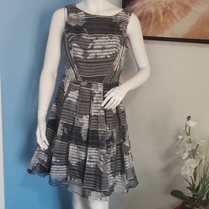 ❤3/$20 Julian Taylor Dress Size 6
